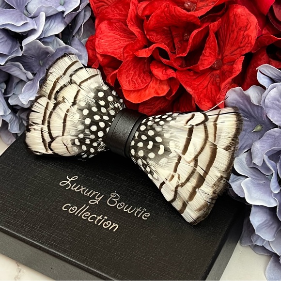 Handmade Black and White Feather Bow Tie Boutonnière Lapel Pin Set - Picture 4 of 16